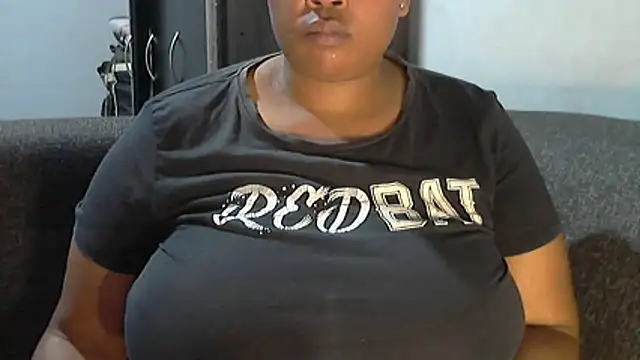 Snapshot of Sexy-queen99xx chatting on 04-16-26, 06:52 Sexy-queen99xx online show from 04-16-26, 06:52