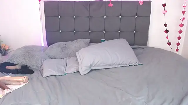 selena yourmilf online show from 03-11-25, 07:25