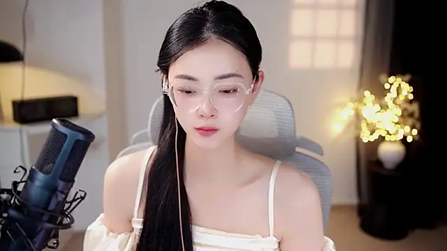 Snapshot of Ocean--Lili chatting on 07-12-26, 02:19 Ocean--Lili online show from 07-12-26, 02:19