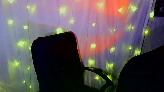 Victoria Marks online show from 11-18-25, 11:37