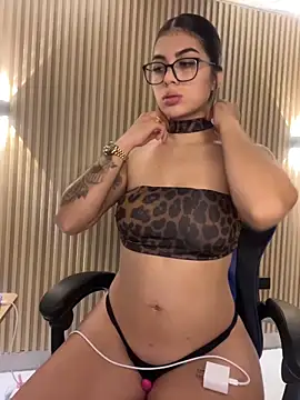 Sarasanders 4 online show from 10-22-25, 02:56