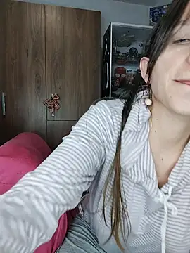 Snapshot of Isaandysex2428 chatting on 04-17-26, 01:30 Isaandysex2428 online show from 04-17-26, 01:30
