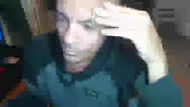 Snapshot of guachin_hunk chatting on 10-28-25, 03:54 guachin hunk online show from 10-28-25, 03:54