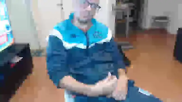Snapshot of guachin_hunk chatting on 06-12-26, 10:52 guachin hunk online show from 06-12-26, 10:52