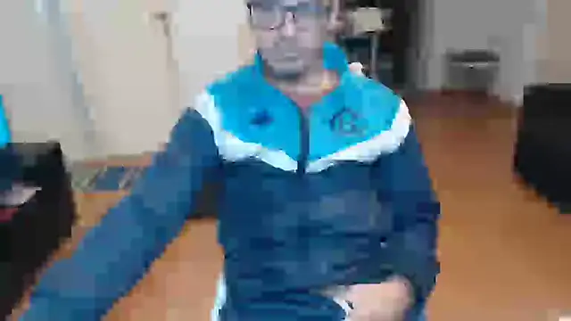 Snapshot of guachin_hunk chatting on 06-15-26, 09:50 guachin hunk online show from 06-15-26, 09:50