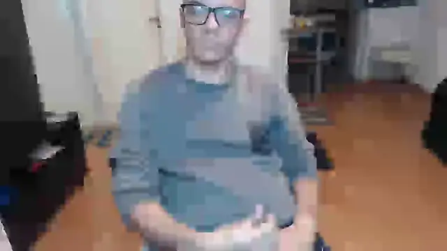 Snapshot of guachin_hunk chatting on 07-23-26, 03:04 guachin hunk online show from 07-23-26, 03:04