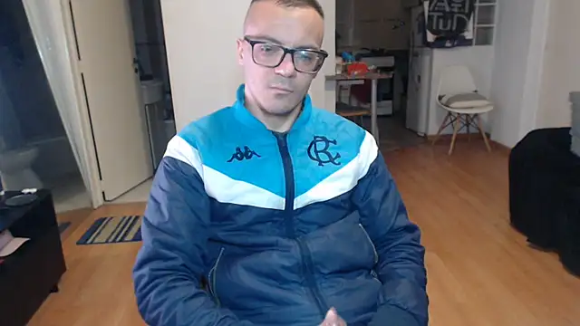 Snapshot of guachin_hunk chatting on 07-24-26, 10:30 guachin hunk online show from 07-24-26, 10:30
