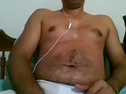 Snapshot of bbccol1 chatting on 12-27-24, 04:04 bbccol1 online show from 12-27-24, 04:04