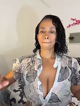 Snapshot of ThaliaGomex chatting on 06-06-26, 12:27 ThaliaGomex online show from 06-06-26, 12:27
