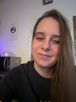 LadyChantale online show from 04-11-26, 06:51