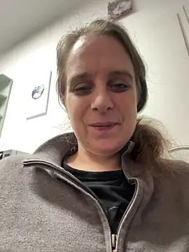 LadyChantale online show from 05-21-26, 05:47