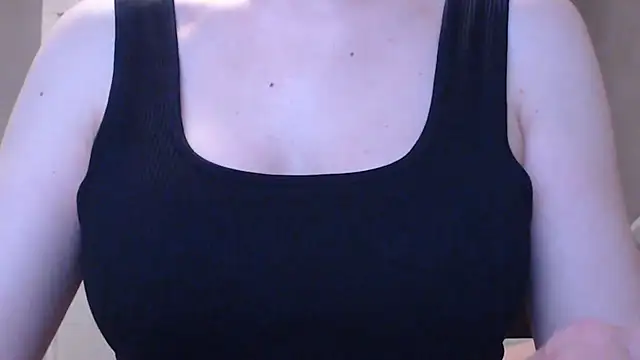 Snapshot of BlondieStar chatting on 05-06-26, 09:42 BlondieStar online show from 05-06-26, 09:42