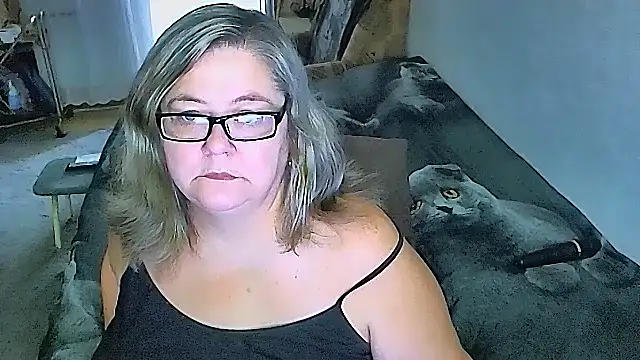 Snapshot of sex2 chatting on 09-11-25, 02:44 sex2 online show from 09-11-25, 02:44