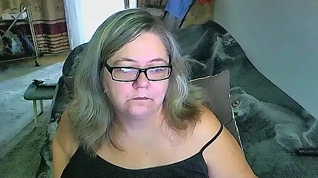 Snapshot of sex2 chatting on 10-04-25, 02:20 sex2 online show from 10-04-25, 02:20