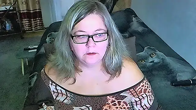 Snapshot of sex2 chatting on 10-17-25, 03:20 sex2 online show from 10-17-25, 03:20