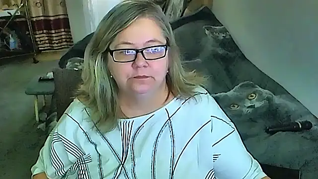 Snapshot of sex2 chatting on 10-20-25, 12:55 sex2 online show from 10-20-25, 12:55