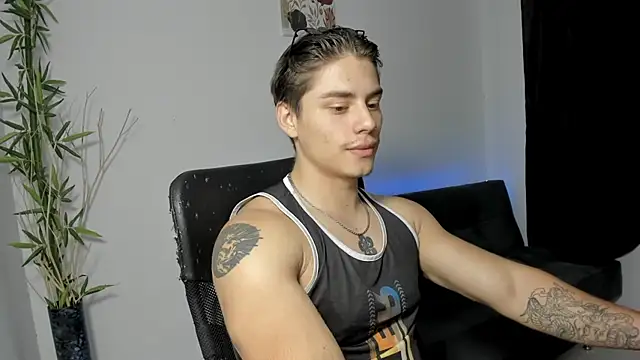 Giordano Russo online show from 12-19-24, 03:29