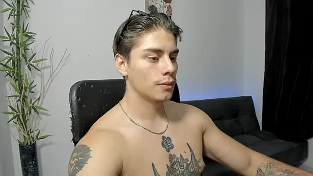 Giordano Russo online show from 12-19-24, 06:34