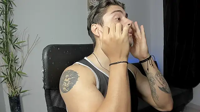 Giordano Russo online show from 12-20-24, 08:12