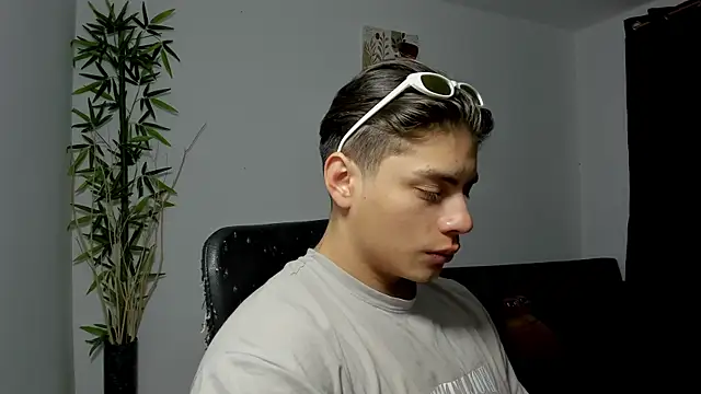 Giordano Russo online show from 02-28-25, 03:15