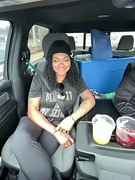 HaloRodeoLover2 online show from 03-05-26, 05:42