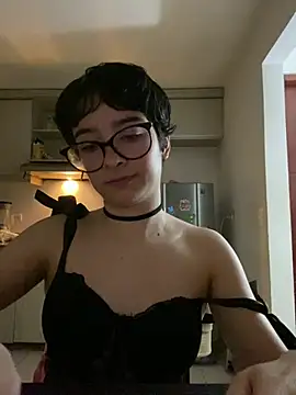 Snapshot of _Lunnaa_ chatting on 06-28-26, 01:22 Lunnaa online show from 06-28-26, 01:22