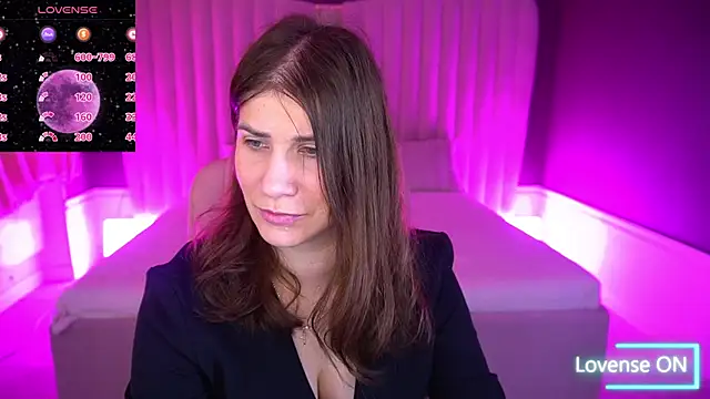 CassandraGood online show from 11-17-25, 07:25