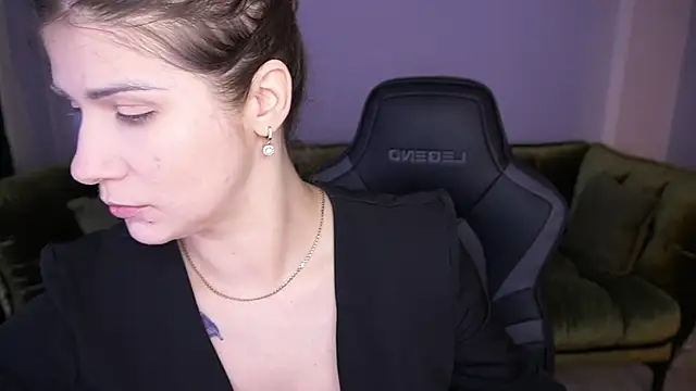 CassandraGood online show from 11-26-25, 07:31