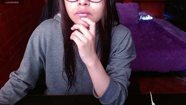 Snapshot of MidoriQuiinn chatting on 07-26-26, 04:03 MidoriQuiinn online show from 07-26-26, 04:03