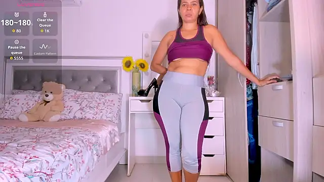 sharonDulce online show from 02-12-26, 02:17