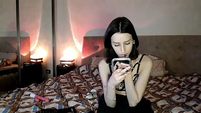 Snapshot of -Yummybabes- chatting on 04-22-26, 10:33 -Yummybabes- online show from 04-22-26, 10:33