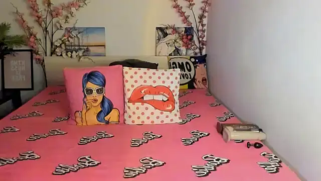 Snapshot of Stripchatlady chatting on 02-06-25, 02:11 Stripchatlady online show from 02-06-25, 02:11