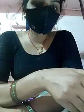 Snapshot of Your_chahat chatting on 03-04-25, 04:30 Your chahat online show from 03-04-25, 04:30