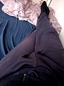 Snapshot of ScalicHat69 chatting on 10-05-25, 12:47 ScalicHat69 online show from 10-05-25, 12:47