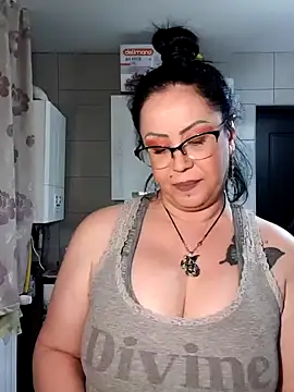 x  KHALEESI  x online show from 01-21-25, 05:09