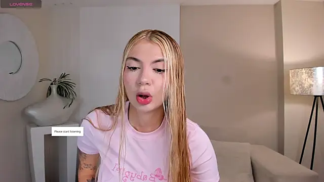 NiaHolland online show from 06-05-26, 10:54