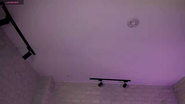 NiaHolland online show from 06-29-26, 07:58