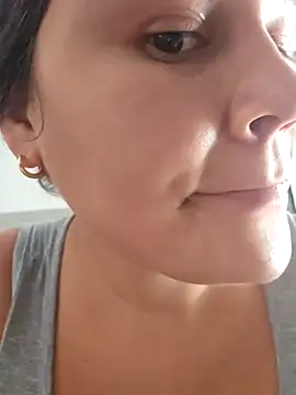 Snapshot of sweet_lucia chatting on 01-17-25, 05:19 sweet lucia online show from 01-17-25, 05:19