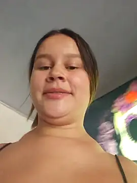 Snapshot of sweet_lucia chatting on 10-12-25, 02:38 sweet lucia online show from 10-12-25, 02:38