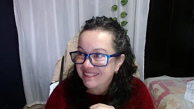 Sonialorens  online show from 01-14-25, 12:24