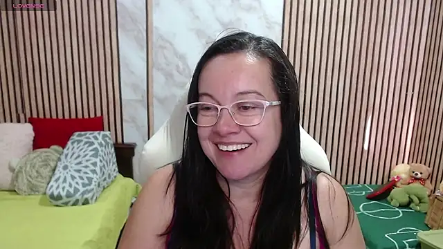Sonialorens  online show from 07-21-26, 08:11