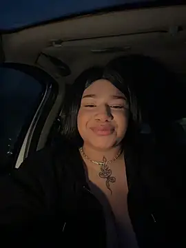 Snapshot of IamSashaLuv chatting on 12-23-25, 06:44 IamSashaLuv online show from 12-23-25, 06:44