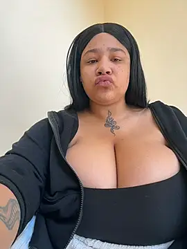 Snapshot of IamSashaLuv chatting on 01-10-26, 12:18 IamSashaLuv online show from 01-10-26, 12:18