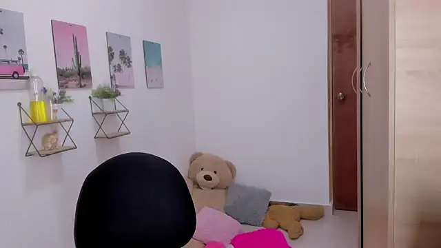 Emma lean online show from 03-19-26, 07:18