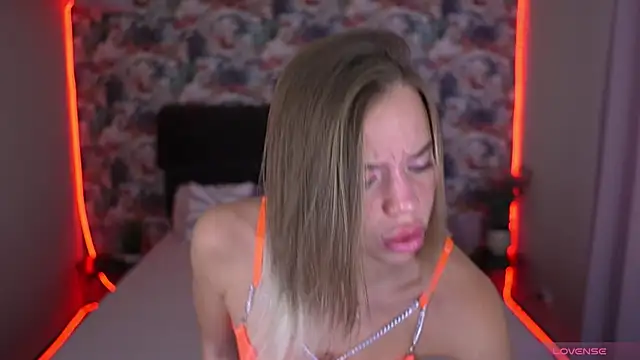 Snapshot of Sexy_Ira chatting on 11-09-25, 07:28 Sexy Ira online show from 11-09-25, 07:28