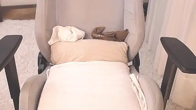 ms Hot milf online show from 10-21-25, 04:24