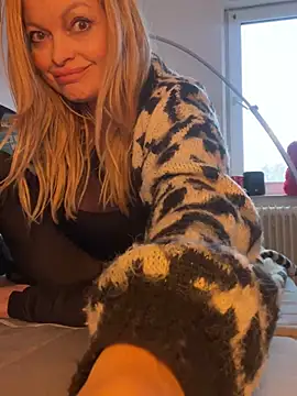 Lisavontease online show from 02-22-26, 02:26