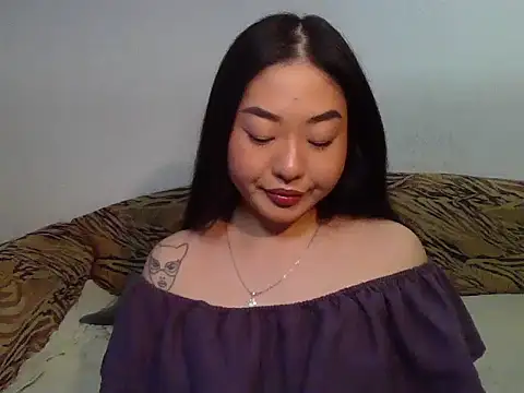 Snapshot of Aleksa_Blackdream chatting on 06-12-26, 01:21 Aleksa Blackdream online show from 06-12-26, 01:21