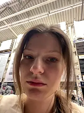 MaryHiggins online show from 12-15-25, 01:59