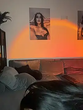 Snapshot of LexiCoco chatting on 11-06-25, 04:08 LexiCoco online show from 11-06-25, 04:08